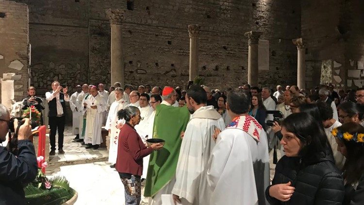 2019.10.20 Padri Sinodali nelle Catacombe Domitilla