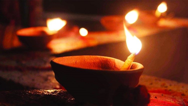 2019.10.22 festa della luce in India 