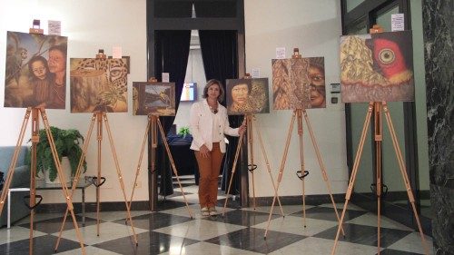 Sínodo Amazônico: artista brasileira apresenta em Roma obras premiadas na Europa