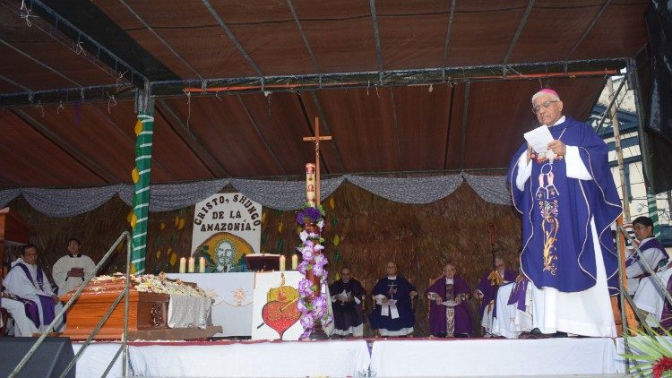 2019.11.05 Exequie del vescovo del Peru, Miguel Olaortúa, Obispo de Iquitos
