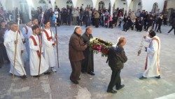 05-Celebrazione-del-VenerdI-Santo-nel-Monastero-di-Mar-ElianAEM.jpg