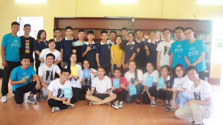 Chương trình trao đổi về học thuyết xã hội Công giáo do CLB tổ chức với tên Gia đình DOCAT Việt Nam