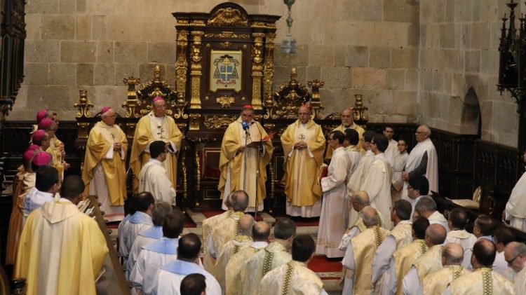 Zahvalna sveta maša za ekvipolentno kanonizacijo škofa Bartolomeja Fernandesa de Martyribusa