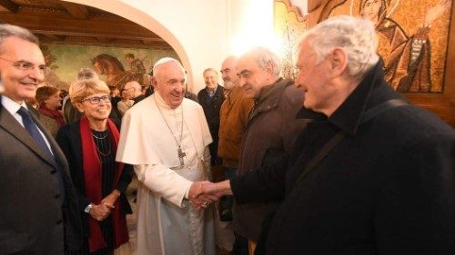 Il Papa inaugura il Centro di accoglienza di Palazzo Migliori