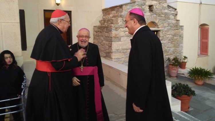 Il cardinale Sandri a Syros