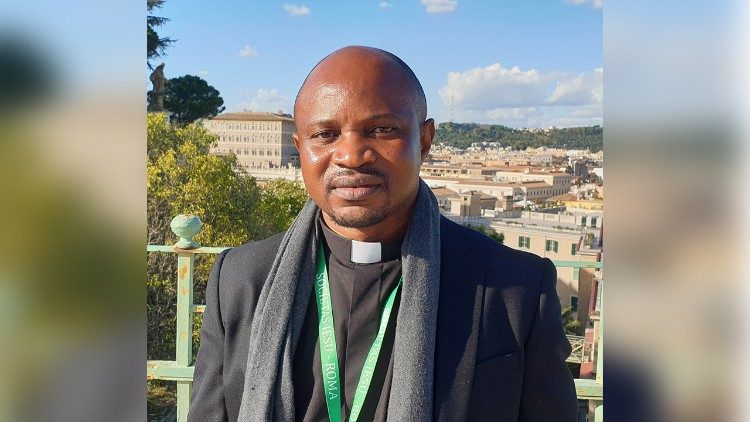 P. Jean Nyembo, SJ, Directeur du Centre Arrupe pour la Recherche et la formation, CARF (Ph. : JP Kamba, SJ/Vaticannews)