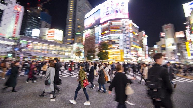  Turmat e njerzëve në Tokio, Japoni