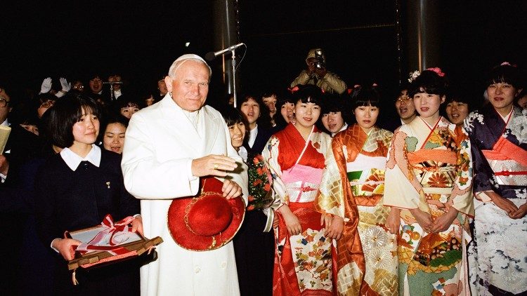 Đức thánh Giáo hoàng Gioan Phaolô II trong chuyến viếng thăm Nhật 1981