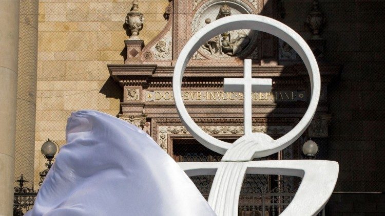 Tarptautinio Eucharistinio kongreso Budapešte simbolis