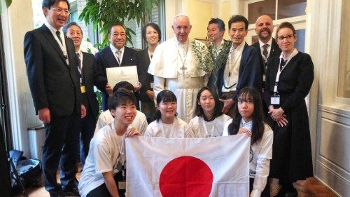 Le Pape rencontre des jeunes Japonais du réseau Scholas Occurentes 