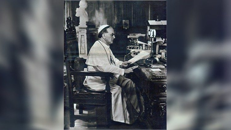 Papa Pius al XI-lea, la cererea căruia a fost înfiinţat Radio Vatican