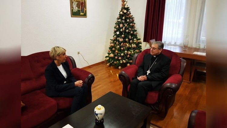 Епископот Стојанов со новата хрватска амбасадорка
