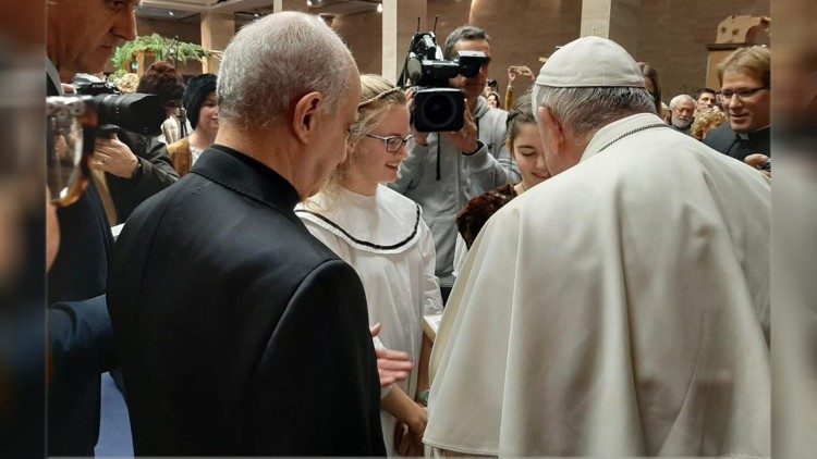 Ferenc pápa a kiíállításon