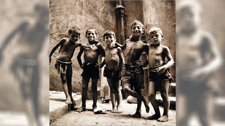 Neapolitan "Shoeshine boys" in 1944