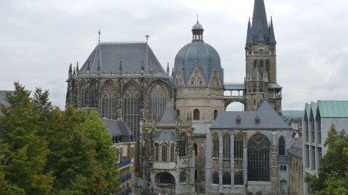 Aachener Weihbischof muss sich vor Gericht verantworten