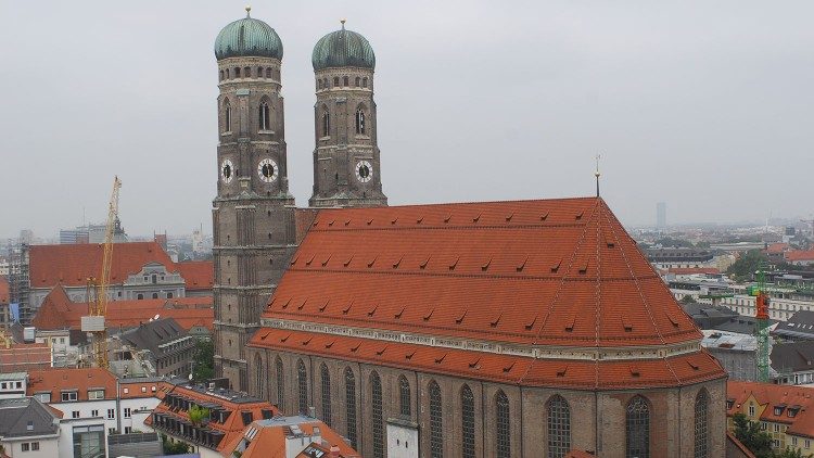 Katedrála v Mnichově, ilustrační foto