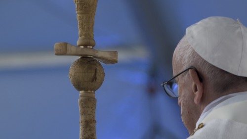 Le preghiere del Papa per il 2021. Intervista a padre Fornos