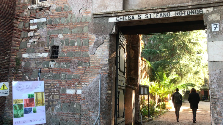In Santo Stefano Rotondo unweit des Kolosseums gibt es einmal im Monat kostenlose Kirchenführungen. 
