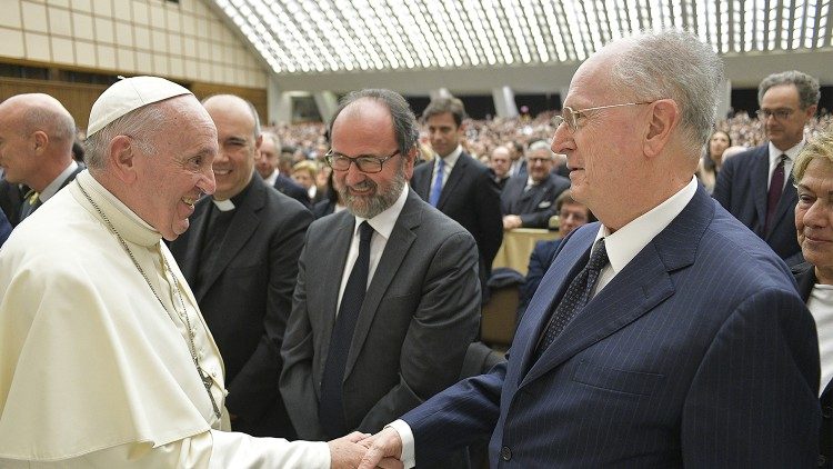 Prof. Giuseppe Dalla Torre shakes hands with Pope Francis on 17 December 2019