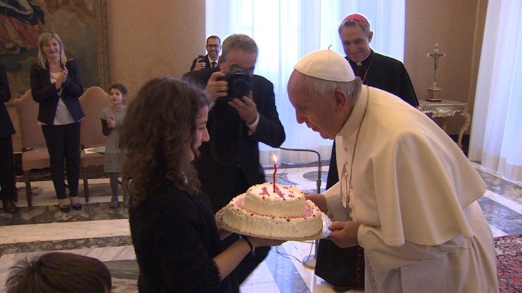 2019.12.17 Papa Francesco compleanno