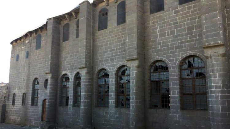 Տիրապեքիրի հայկական եկեղեցին