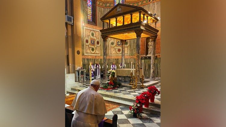 Le Pape participant aux funérailles de Maria Grazia Mara en l’église romaine de San Giuseppe al Nomentano, le 31 décembre 2019.