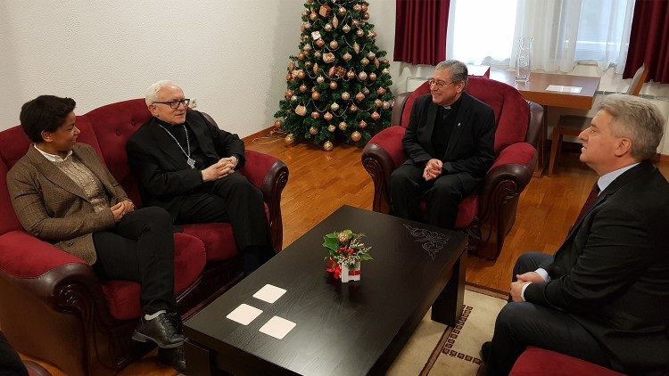 Апостолскиот нунциј и епископот Стојанов со поранешниот претседател Иванов