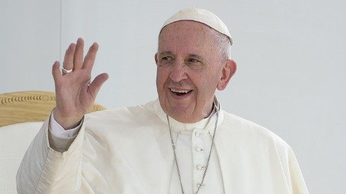 Папа призвал молодежь встать и выйти из виртуального мира