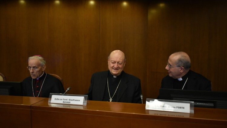 Il cardinale Ravasi, l'arcivescovo Bruno Forte e monsignor Ignazio Sanna