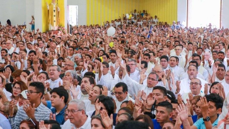 Foto de arquivo: fiéis nicaraguenses durante celebração religiosa (Jubileu mariano - 2020)