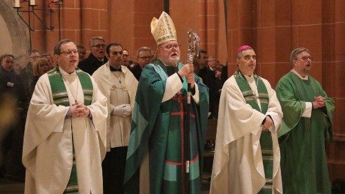 D: Kölner Weihbischof steigt aus Synodalforum aus