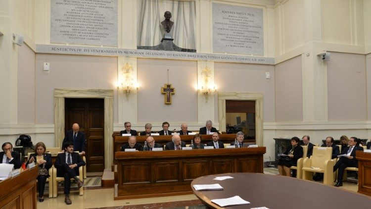 Bei einer Sitzung der Päpstlichen Akademie der Wissenschaften im Vatikan