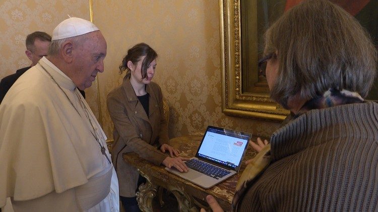 Sr Gabriella Bottani explains the Super Nuns initiative to Pope Francis