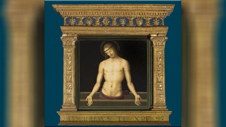La "cimasa" della Pala dei Decemviri, con Cristo in pietà, conservata nella Galleria Nazionale dell'Umbria