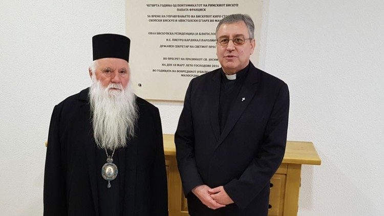 Бискупот Стојанов со митрополитот Дебарско – кичевски г. Тимотеј