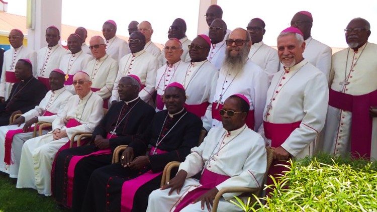 Bispos da Conferência Epsicopal de Angola e São Tomé (CEAST)