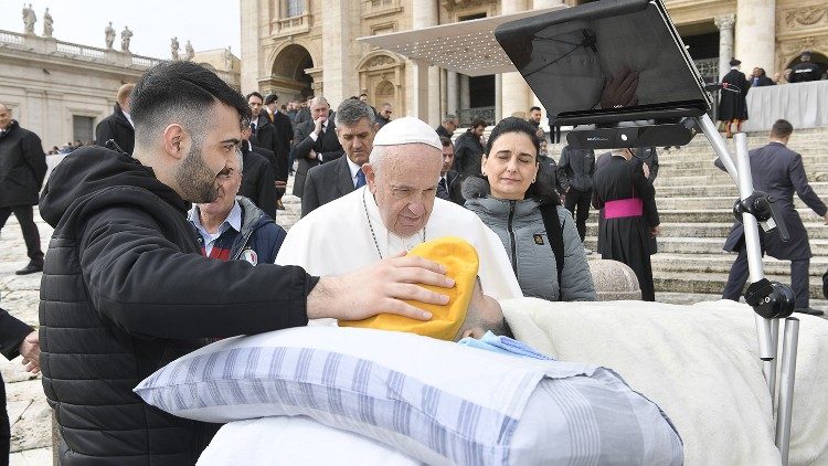 Paolo rozmawiał z Franciszkiem za pomocą cyfrowego komunikatora