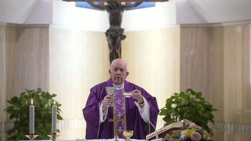La vicinanza del Papa: Messa di Santa Marta in diretta ogni giorno
