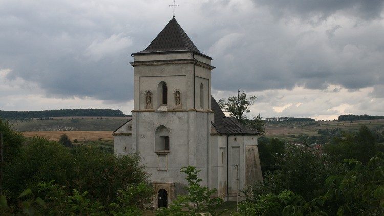 Церковь в с. Бище (Украина)