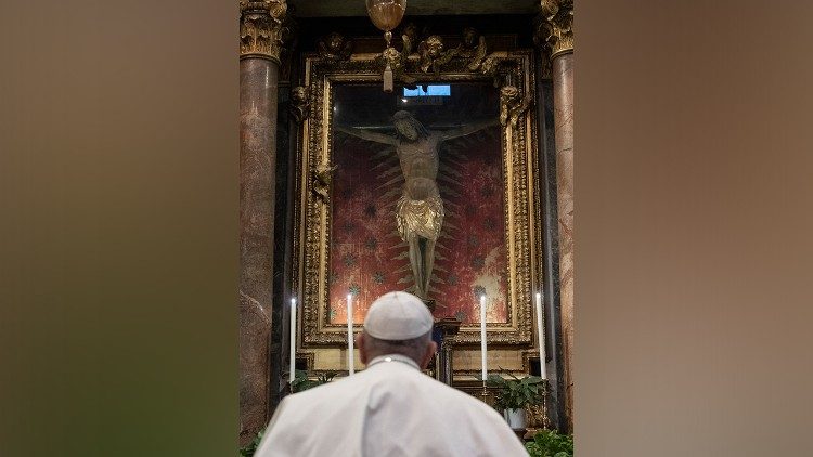 Papa em oração