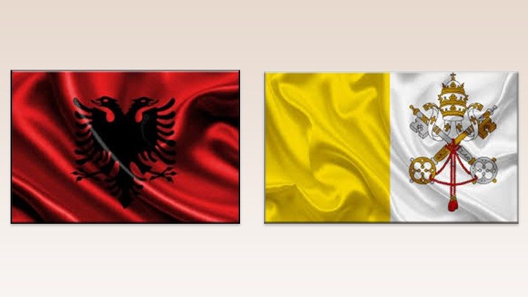 Flamuri i Shqipërisë dhe ia i Selisë së Shenjtë