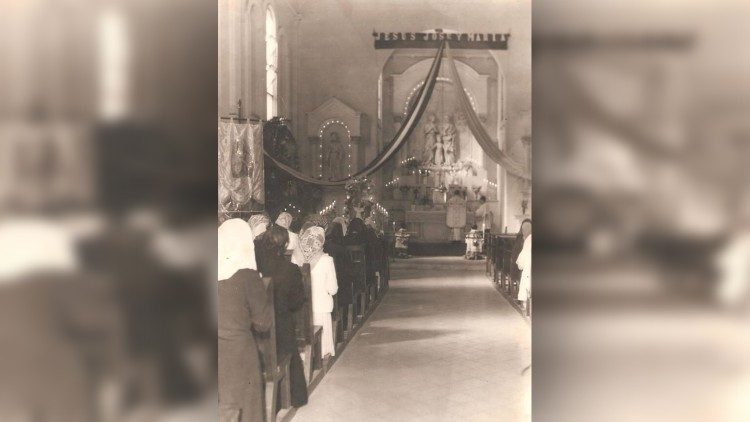 Parroquia de la localidad María Teresa en la provincia de Santa Fe hace 70 años.