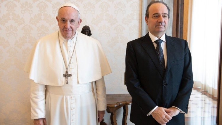 März 2020: Papa Franziskus mit dem Rektor der Katholischen Heilig-Herz-Universität, Prof.  Franco Anelli