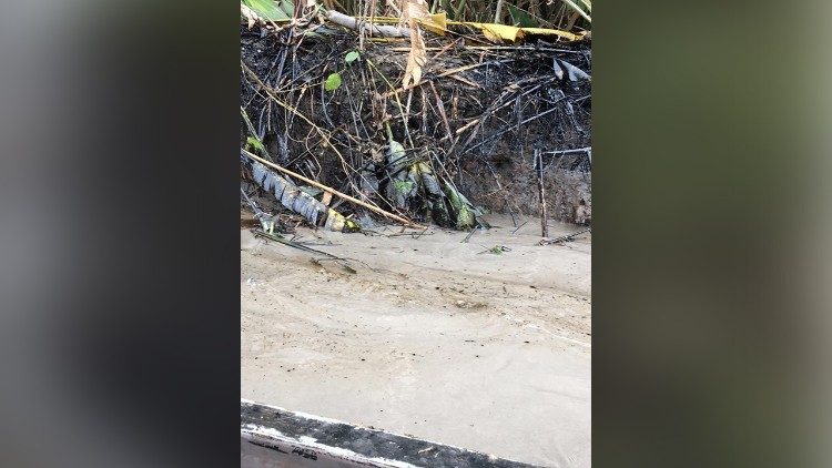 Contaminación en región de Aguarico, Francisco de Orellana por derrame de petróleo en el Río Coca