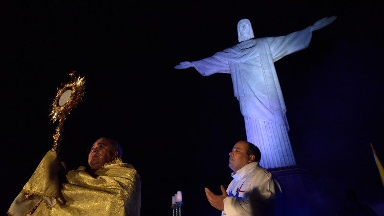 Card. Orani, arcebispo do Rio, no dia de Páscoa, ao renovar a consagração do Brasil ao Sagrado Coração de Jesus