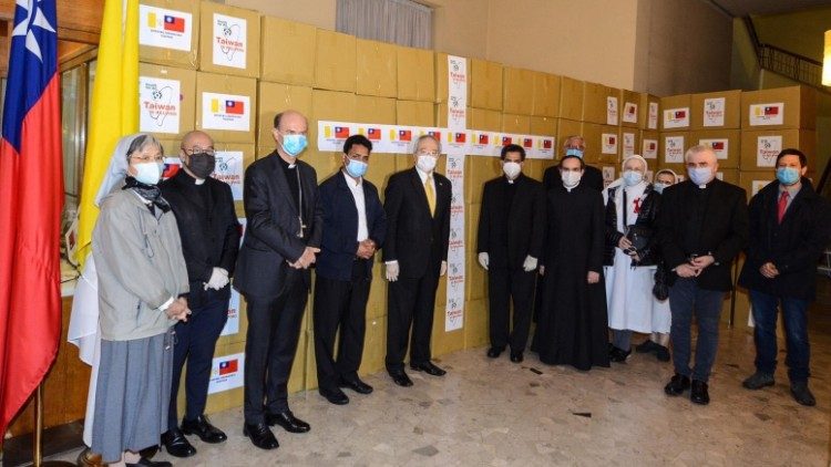 Đài Loan gửi vật dụng y tế giúp Vatican và Hội đồng giám mục Ý