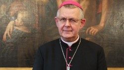 Archbishop-Peta.jpg