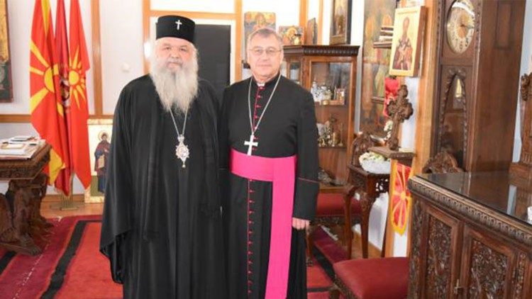 Бискупот Стојанов со поглаварот на МПЦ - ОА г.г. Стефан