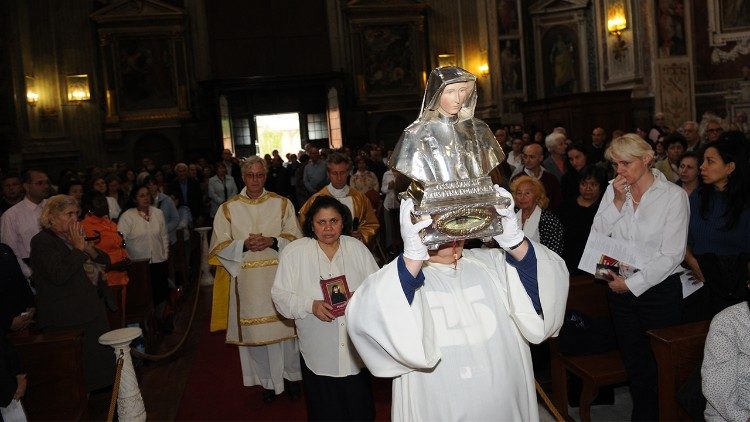 Divina-Misericordia-2-S.-Spirito-in-Sassia-reliquia-Santa-Faustina-Kowalska.jpg