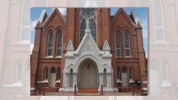 St._Francis_Xavier_Cathedral_facade_-_Alexandria_Louisiana2.jpg